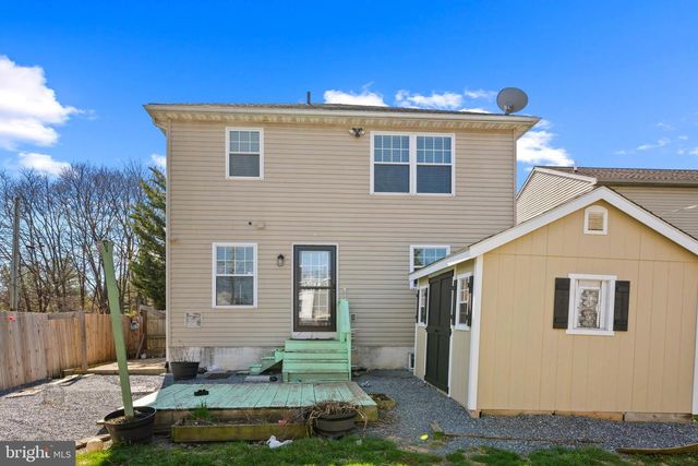 239 RAILROAD AVE, Ephrata, PA 17522