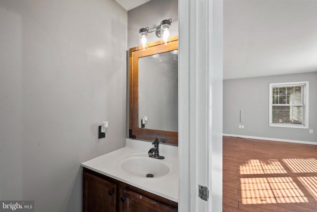 239 RAILROAD AVE, Ephrata, PA 17522