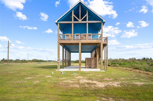 2313 Gumbo Drive, Gilchrist, TX 77617