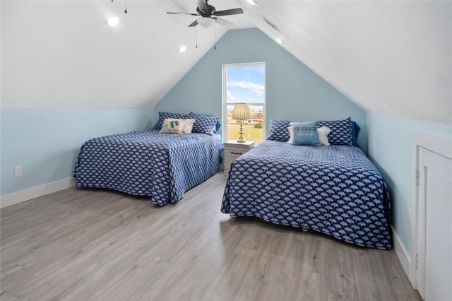 2313 Gumbo Drive, Gilchrist, TX 77617