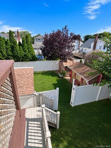 42 Marbourne Road, Bethpage, NY 11714