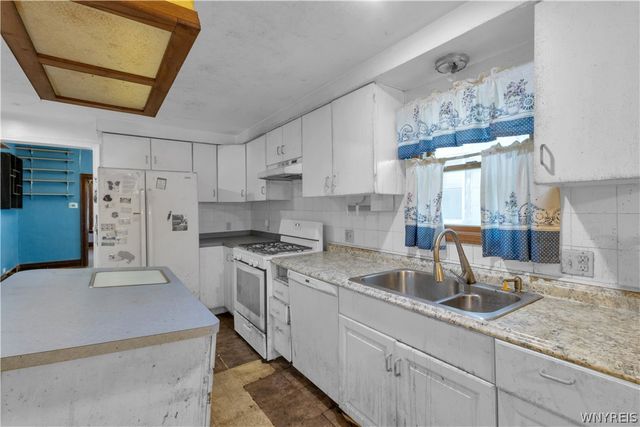 97 Burch Avenue, West Seneca, NY 14210