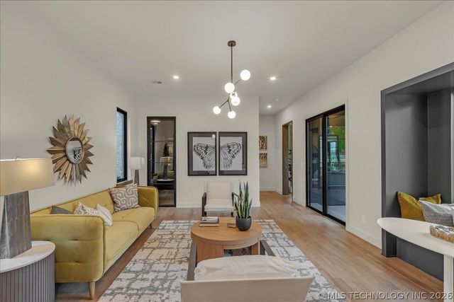 17744 E White Tail Cove, Owasso, OK 74055