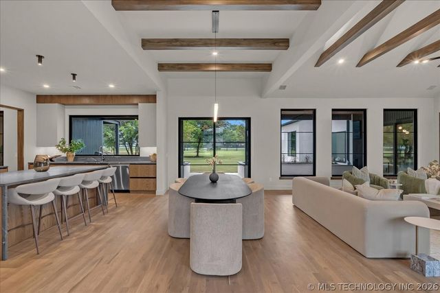 17744 E White Tail Cove, Owasso, OK 74055