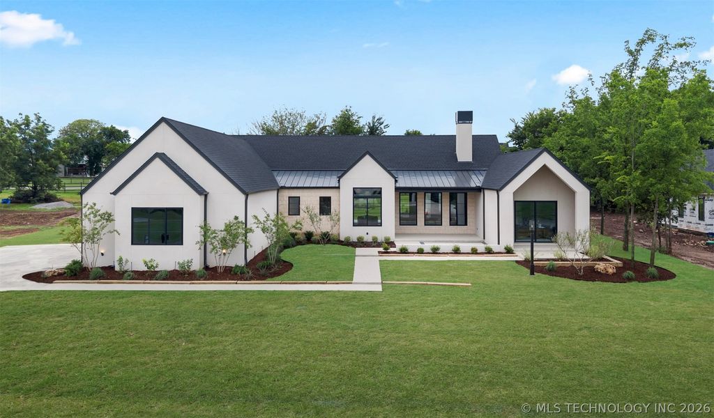 17744 E White Tail Cove, Owasso, OK 74055