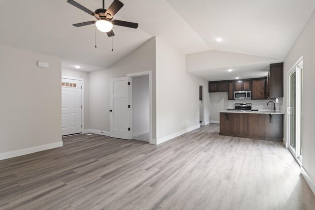 1217 S 14th Street, Ozark, MO 65721