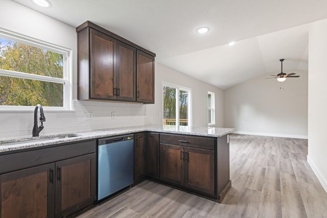 1217 S 14th Street, Ozark, MO 65721