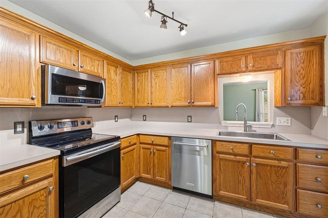 905 Shadowhill Street, Norman, OK 73071