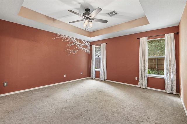 905 Shadowhill Street, Norman, OK 73071