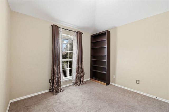 905 Shadowhill Street, Norman, OK 73071