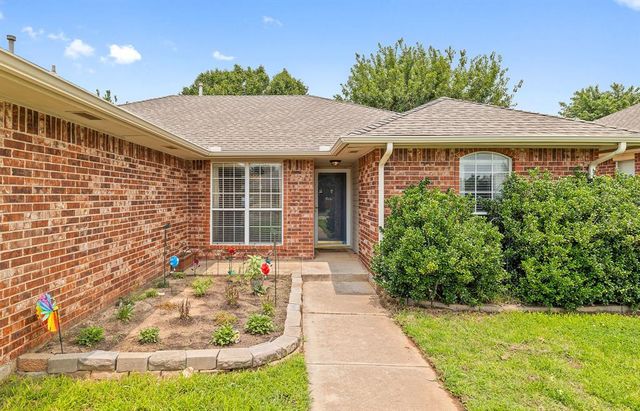 905 Shadowhill Street, Norman, OK 73071