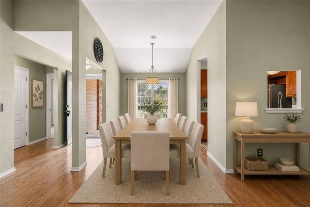 905 Shadowhill Street, Norman, OK 73071