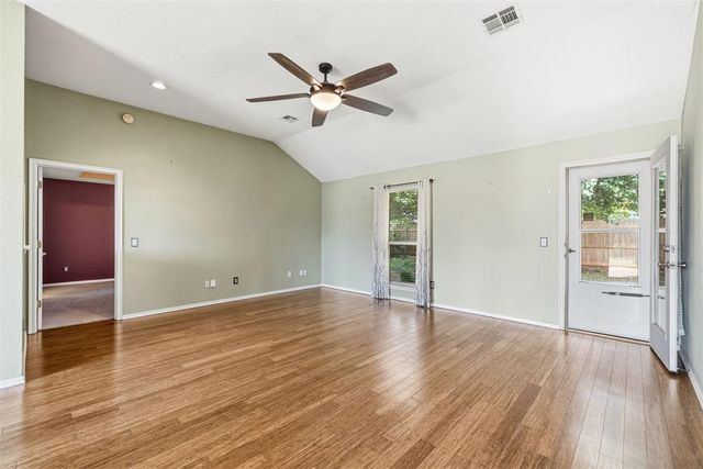 905 Shadowhill Street, Norman, OK 73071