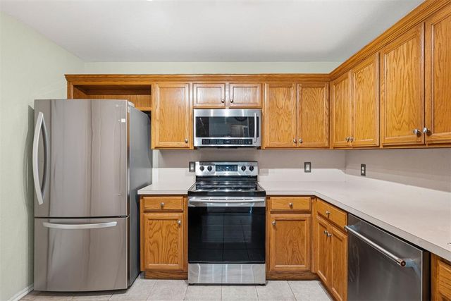 905 Shadowhill Street, Norman, OK 73071
