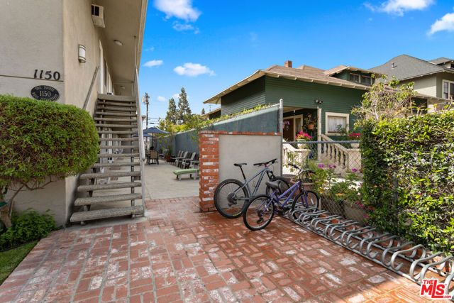 1150 W 29th Street, Los Angeles, CA 90007