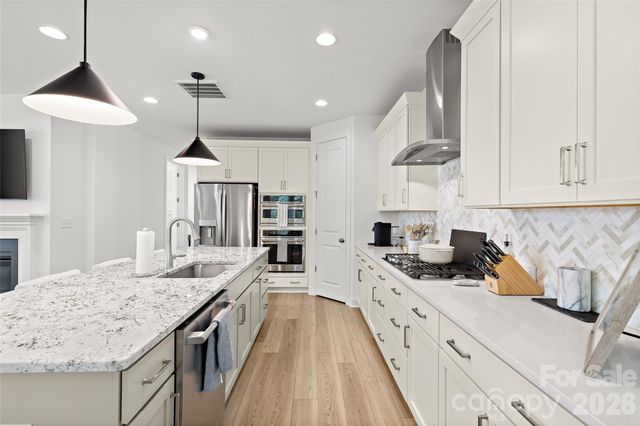 6023 Corbin Woods Court, Charlotte, NC 28226