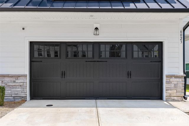 6023 Corbin Woods Court, Charlotte, NC 28226