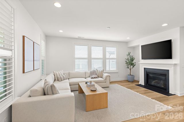 6023 Corbin Woods Court, Charlotte, NC 28226