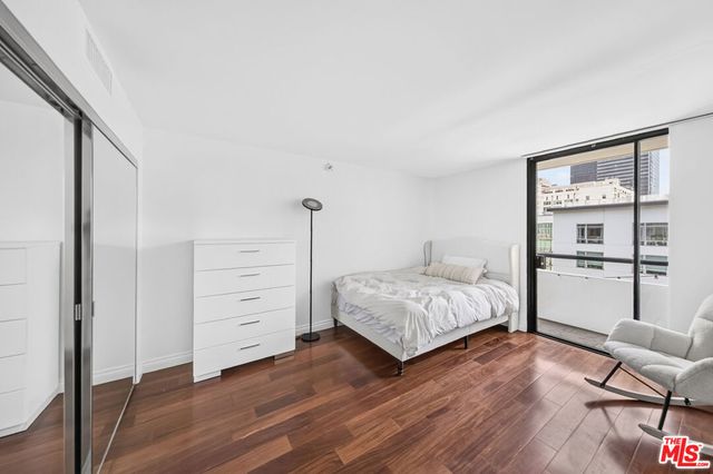 600 W 9th Street 913, Los Angeles, CA 90015