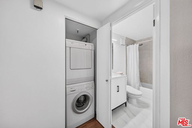 600 W 9th Street 913, Los Angeles, CA 90015