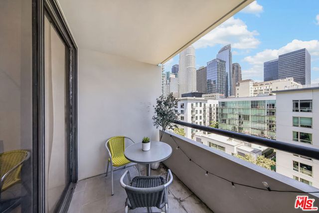 600 W 9th Street 913, Los Angeles, CA 90015
