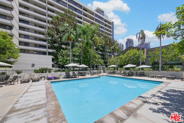 600 W 9th Street 913, Los Angeles, CA 90015