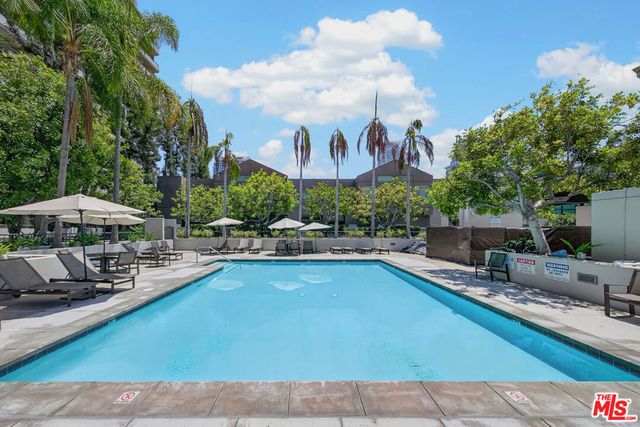 600 W 9th Street 913, Los Angeles, CA 90015