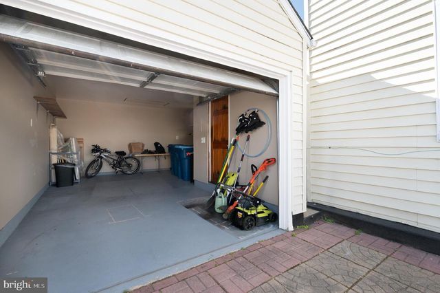 301 HOWARD ST, Wilmington, DE 19804