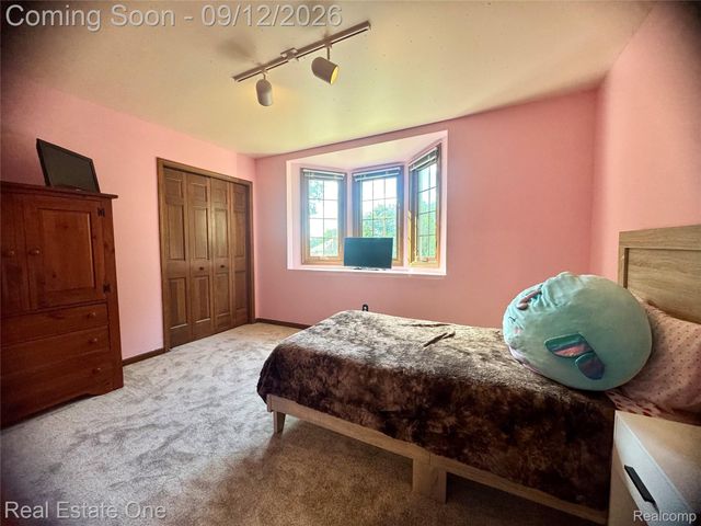 1982 Heritage Hill Court, Rochester Hills, MI 48306