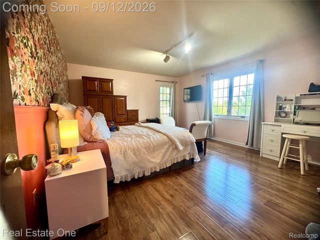 1982 Heritage Hill Court, Rochester Hills, MI 48306