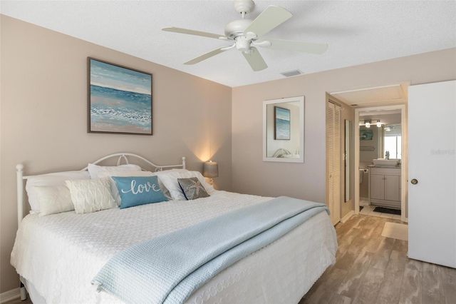 276 CERROMAR WAY S 60, Venice, FL 34293