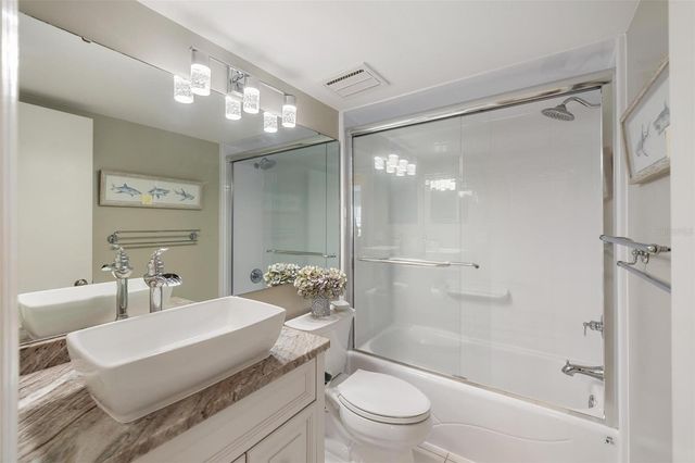 276 CERROMAR WAY S 60, Venice, FL 34293