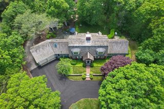 101 Two Ponds Road, Falmouth, MA 02540
