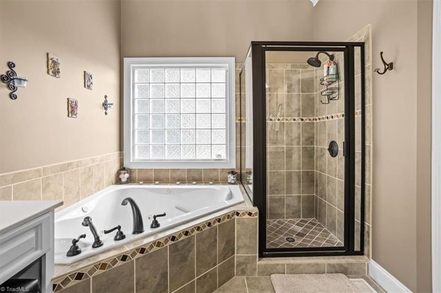 3354 Old Barn Road, Greensboro, NC 27410