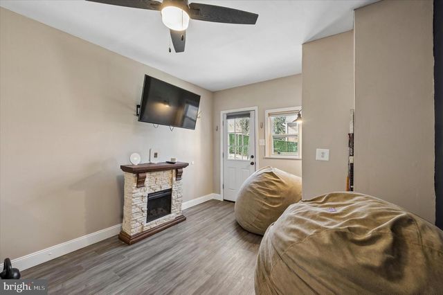 114 PROVIDENCE RD, Morton, PA 19070