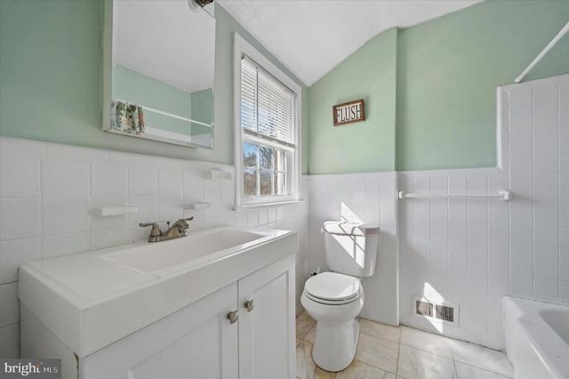 114 PROVIDENCE RD, Morton, PA 19070