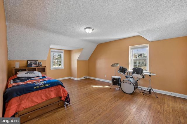 114 PROVIDENCE RD, Morton, PA 19070