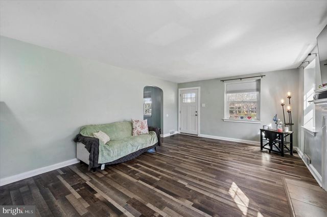 114 PROVIDENCE RD, Morton, PA 19070