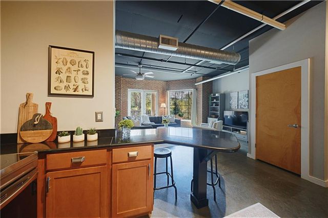 395 Central Park Place NE 210, Atlanta, GA 30312