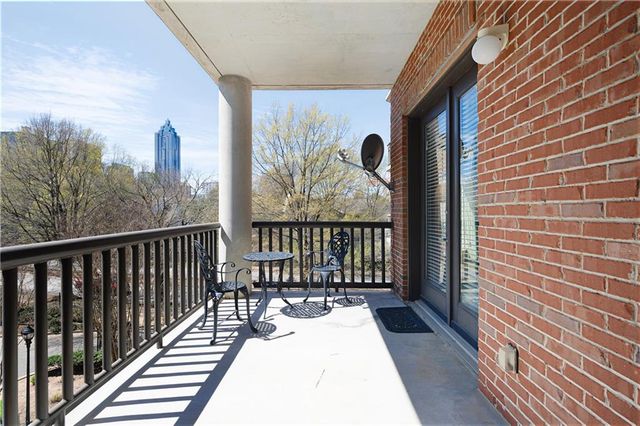 395 Central Park Place NE 210, Atlanta, GA 30312
