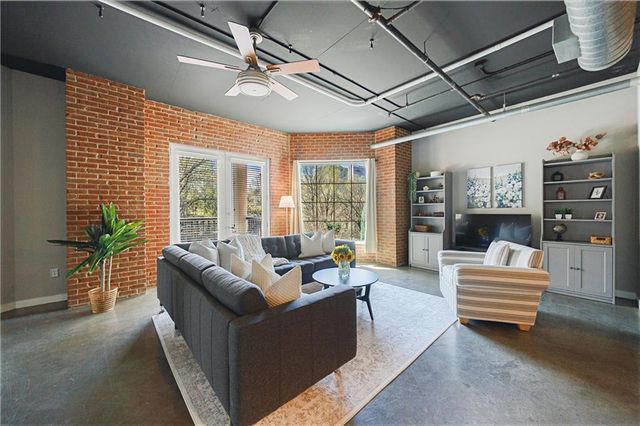 395 Central Park Place NE 210, Atlanta, GA 30312