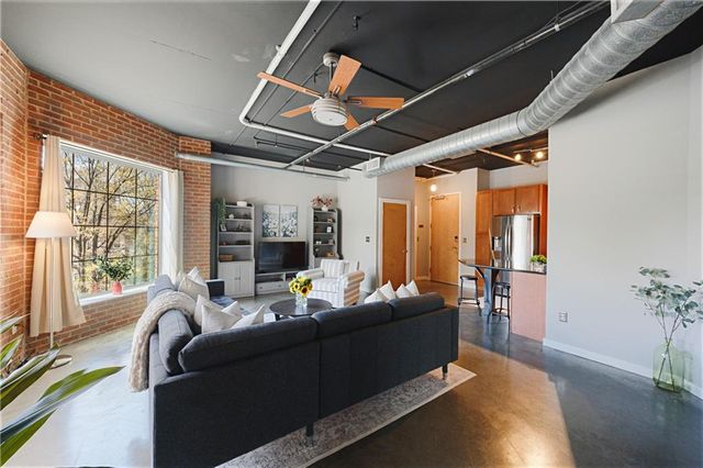 395 Central Park Place NE 210, Atlanta, GA 30312