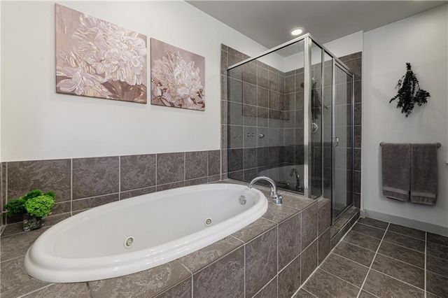 395 Central Park Place NE 210, Atlanta, GA 30312