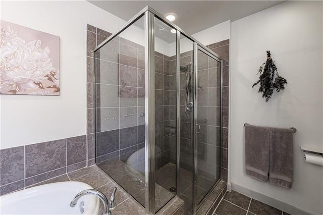 395 Central Park Place NE 210, Atlanta, GA 30312