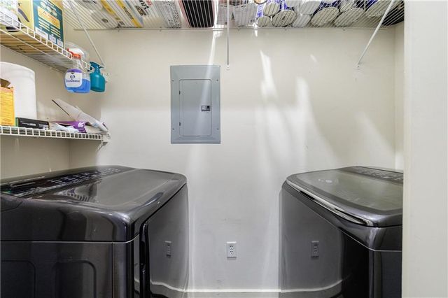 395 Central Park Place NE 210, Atlanta, GA 30312