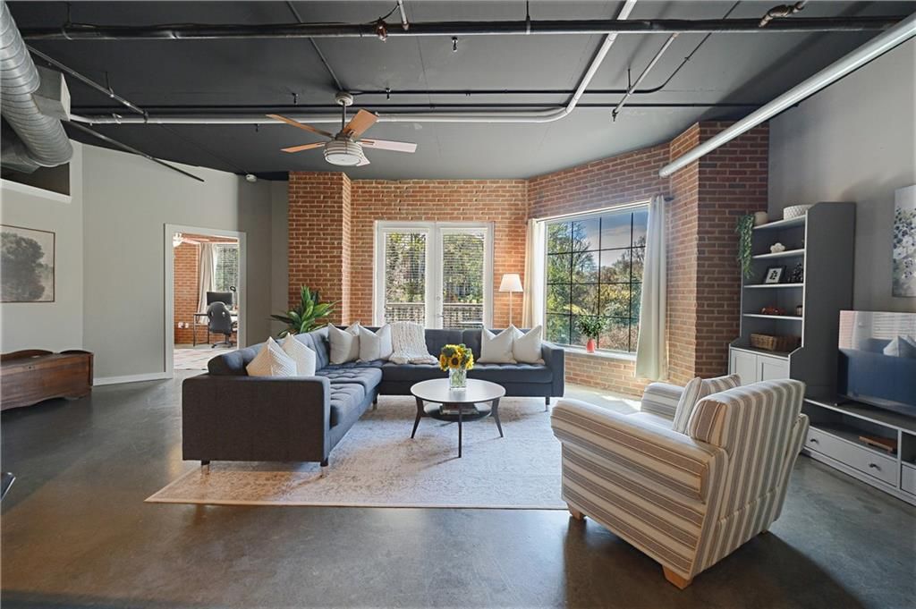 395 Central Park Place NE 210, Atlanta, GA 30312