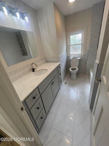 33 Weaverville Road, Freehold, NJ 07728