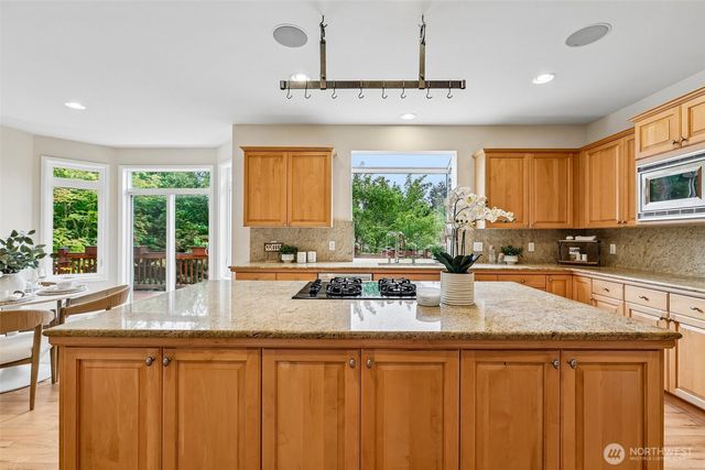 13611 NE 136th Pl, Kirkland, WA 98034