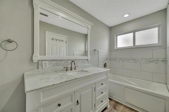 547 BLACK LION DRIVE NE, St Petersburg, FL 33716