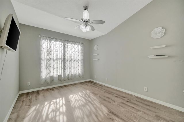 547 BLACK LION DRIVE NE, St Petersburg, FL 33716